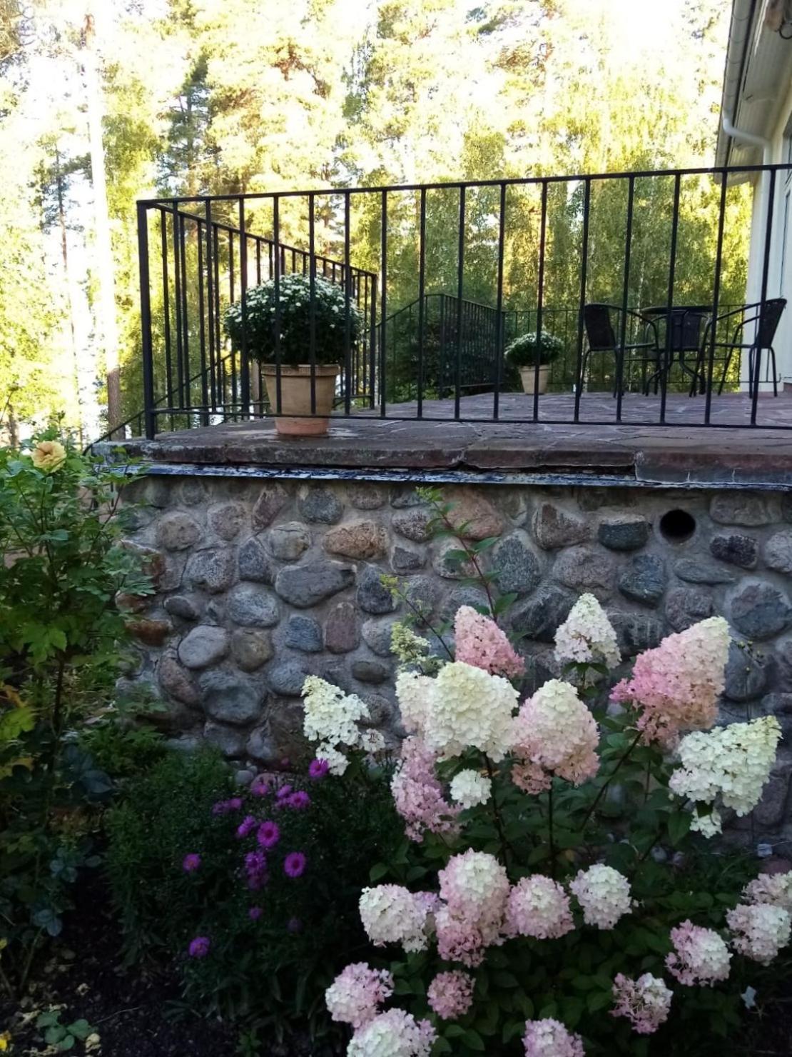 Bed and Breakfast Birgittagarden - Gaesthem - Birgittasystrarna Falun Exterior foto